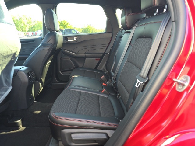 2025 Ford Escape Hybrid