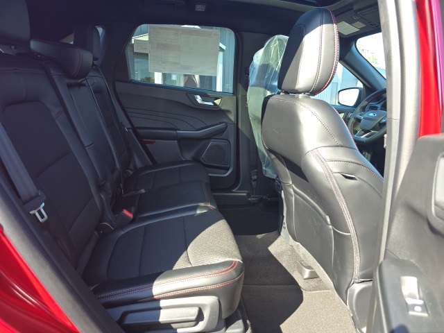 2025 Ford Escape Hybrid