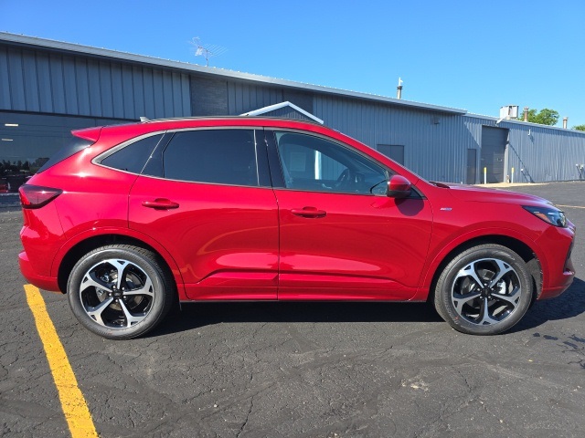 2025 Ford Escape Hybrid