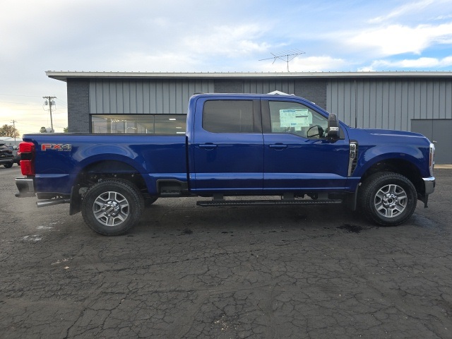 2026 Ford F-250 Lariat photo 8