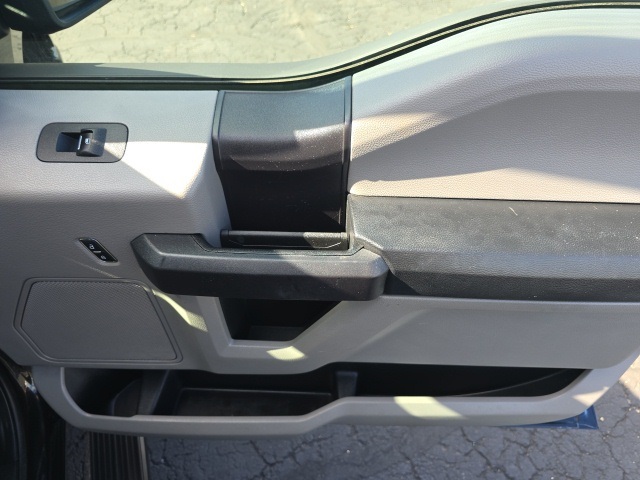 2015 Ford F-150 XL photo 20