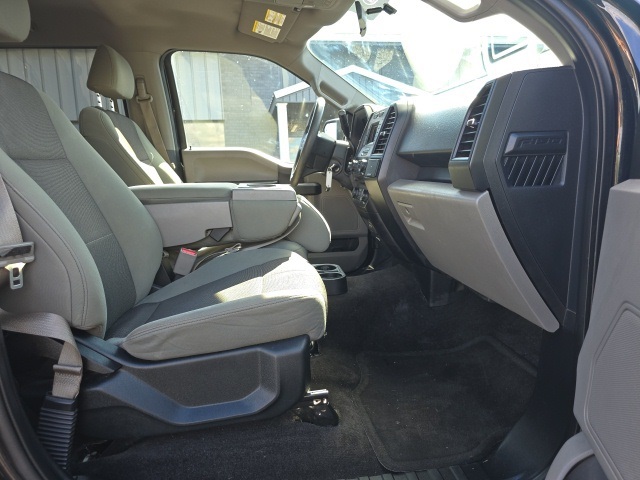 2015 Ford F-150 XL photo 21