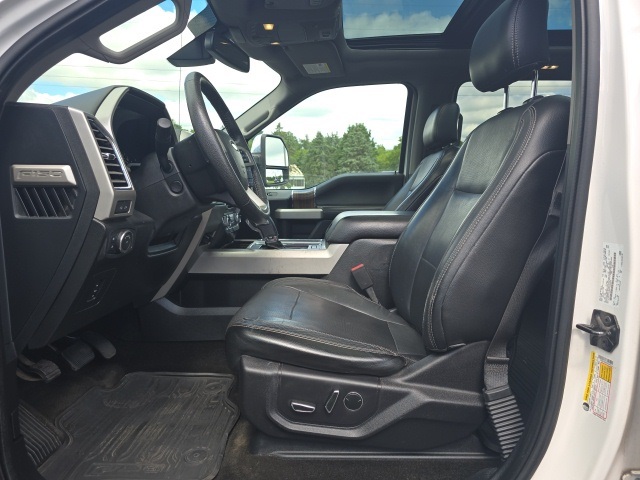 2015 Ford F-150 Lariat photo 9