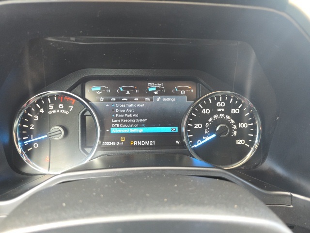 2015 Ford F-150 Lariat photo 12