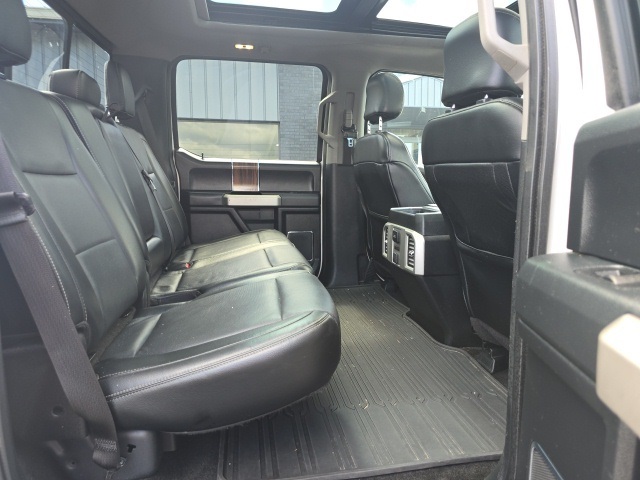 2015 Ford F-150 Lariat photo 25