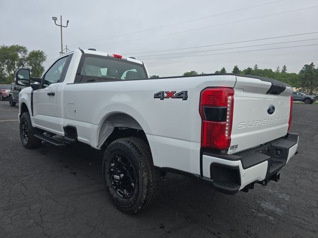 2025 Ford F-350SD