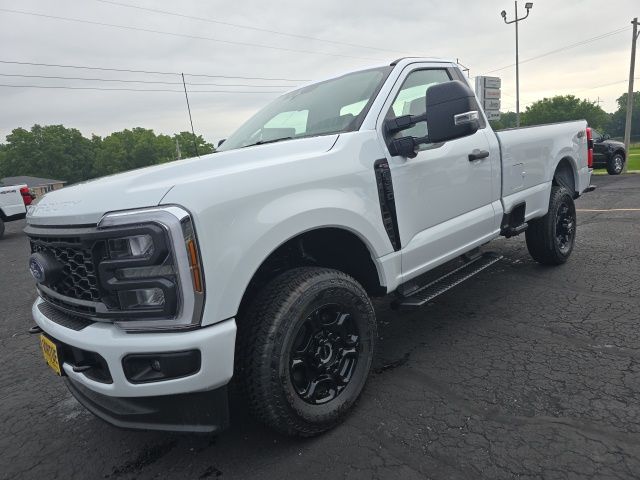 2025 Ford F-350SD