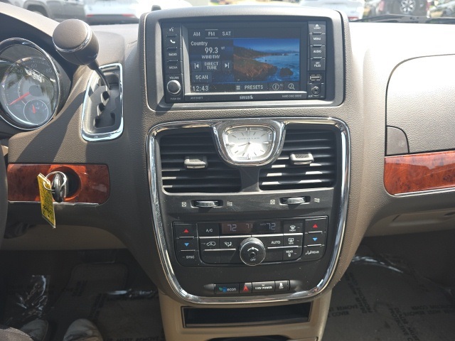 2013 Chrysler Town and Country