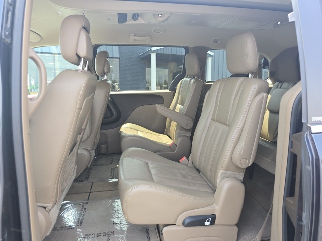 2013 Chrysler Town and Country