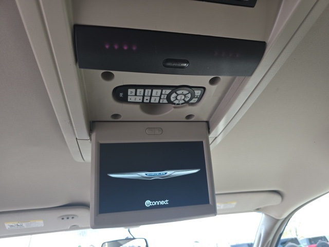 2013 Chrysler Town and Country