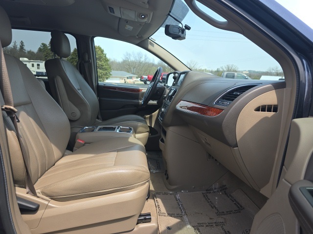 2013 Chrysler Town and Country