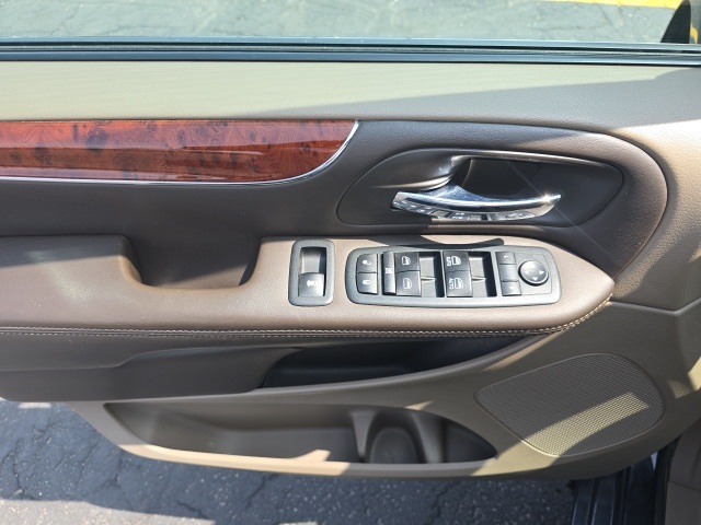 2013 Chrysler Town and Country