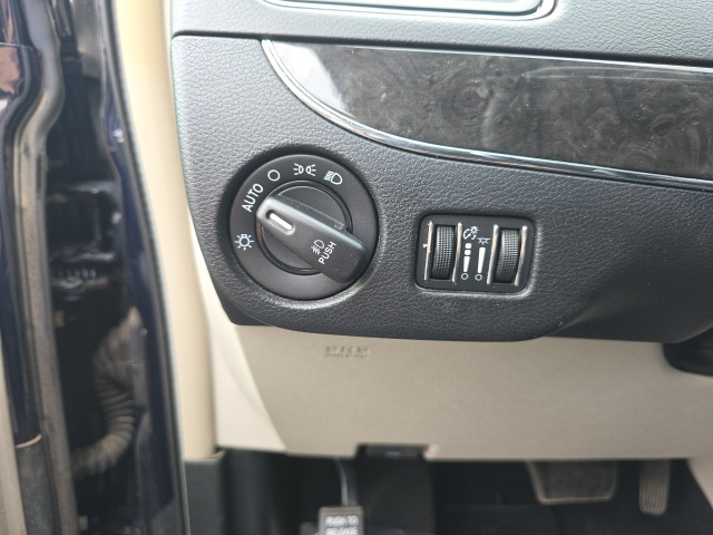 2016 Chrysler Town and Country