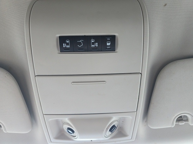 2016 Chrysler Town and Country