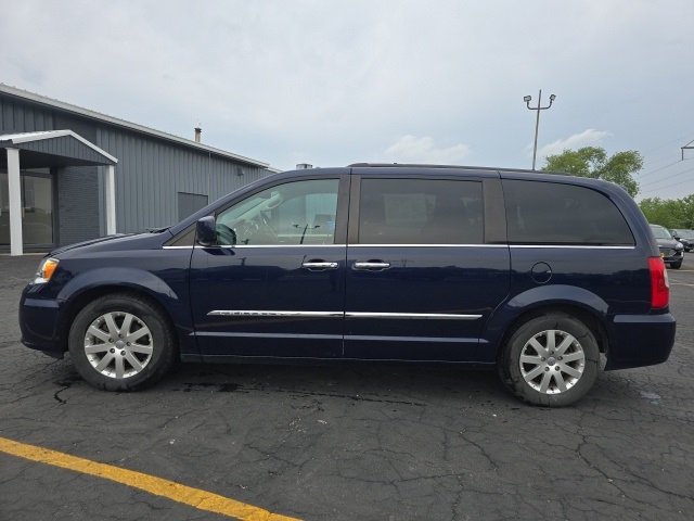2016 Chrysler Town and Country