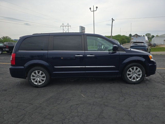 2016 Chrysler Town and Country