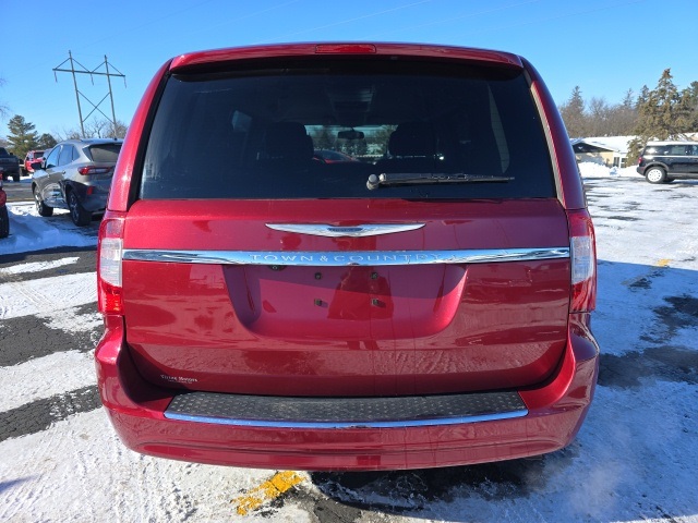 2014 Chrysler Town and Country