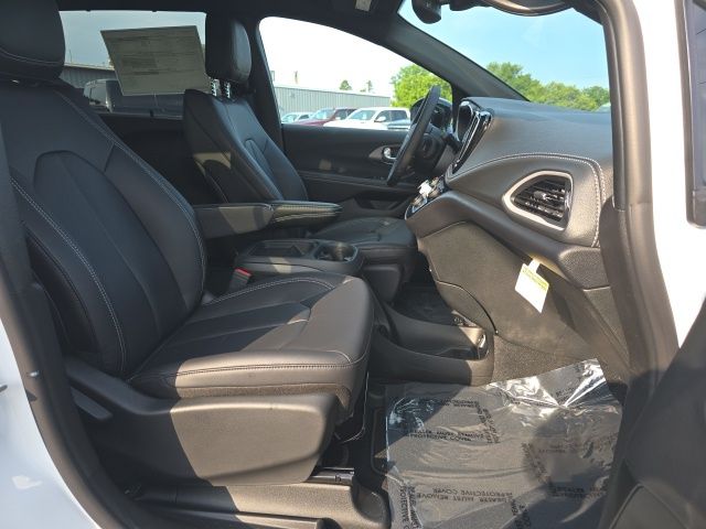 2027 Chrysler Pacifica