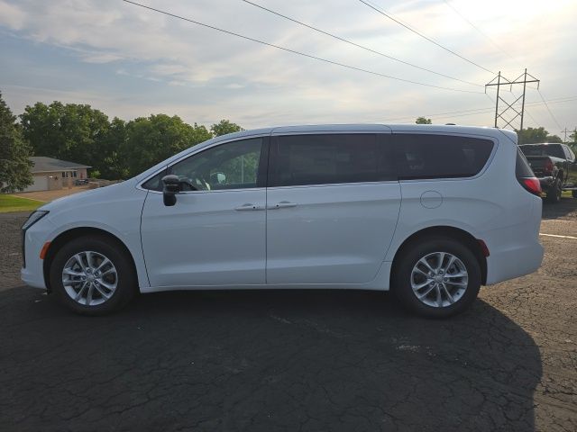 2027 Chrysler Pacifica