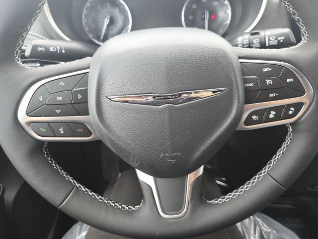 2025 Chrysler Pacifica