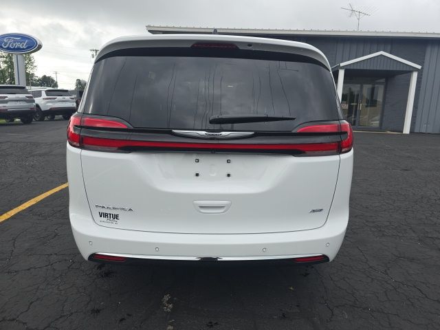 2025 Chrysler Pacifica