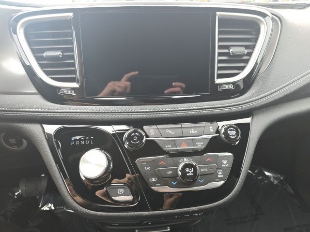 2025 Chrysler Pacifica