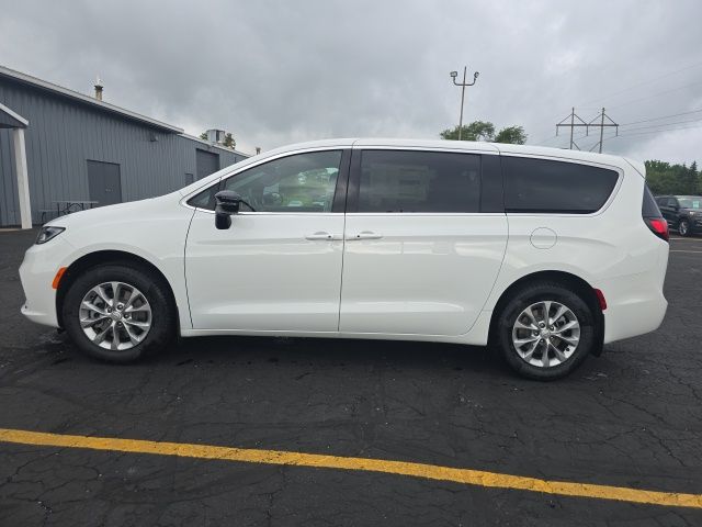 2025 Chrysler Pacifica