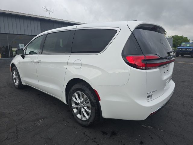 2025 Chrysler Pacifica