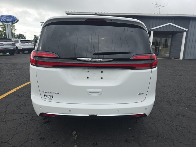 2025 Chrysler Pacifica