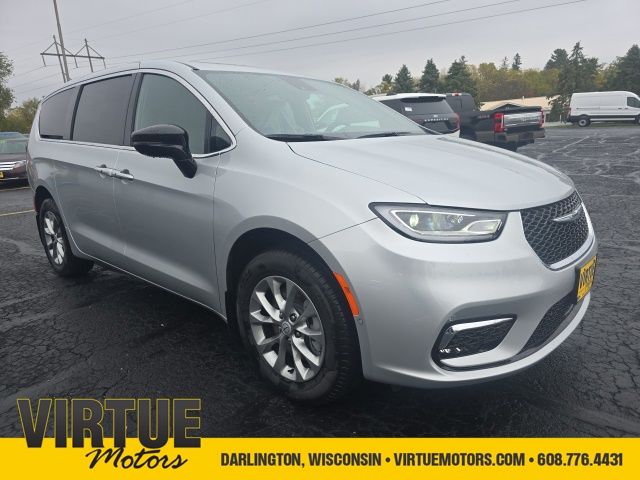 New 2026 Chrysler Pacifica Select Vans