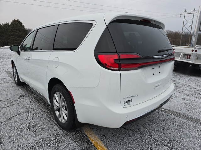 2025 Chrysler Pacifica