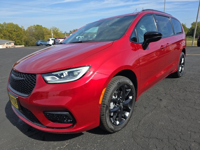 2026 Chrysler Pacifica