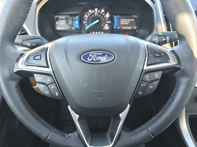 2023 Ford Edge SEL photo 11