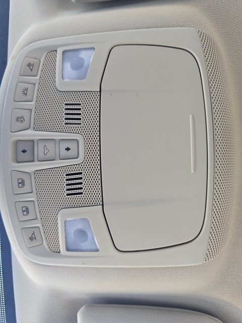 2023 Ford Edge SEL photo 16