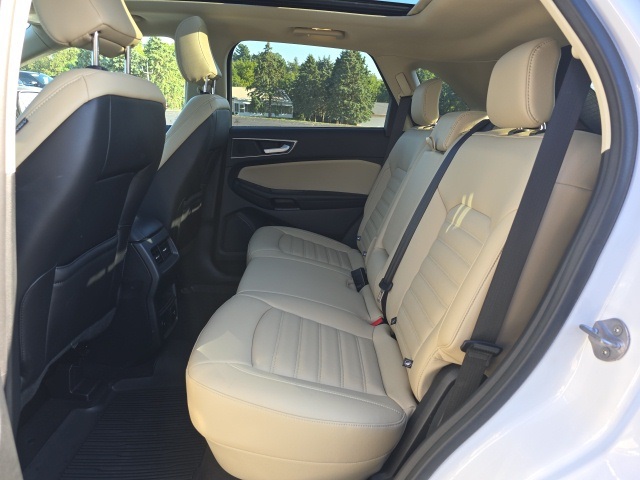 2023 Ford Edge SEL photo 18