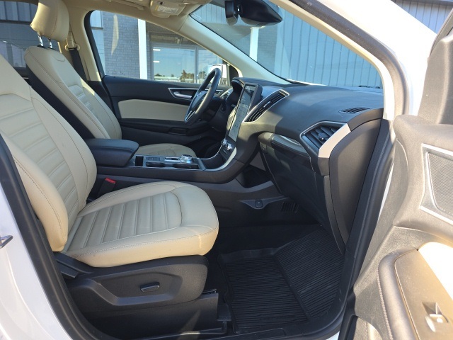 2023 Ford Edge SEL photo 29