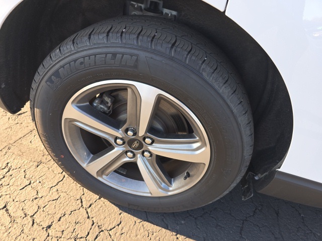 2023 Ford Edge SEL photo 30