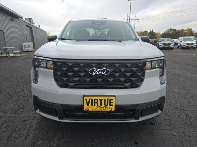 2025 Ford Maverick XLT photo 2