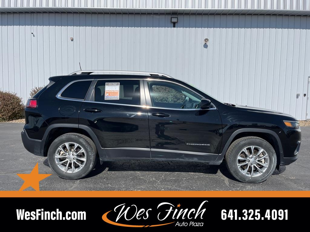 Used 2021 Jeep Cherokee Latitude Plus with VIN 1C4PJMLB6MD242516 for sale in Grinnell, IA