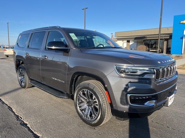 New 2024 Wagoneer 4x4 Crossover