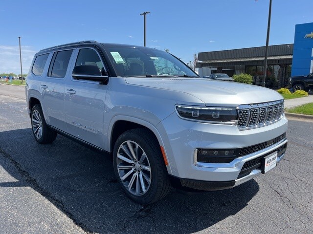 New 2024 Grand Wagoneer 4x4 Crossover