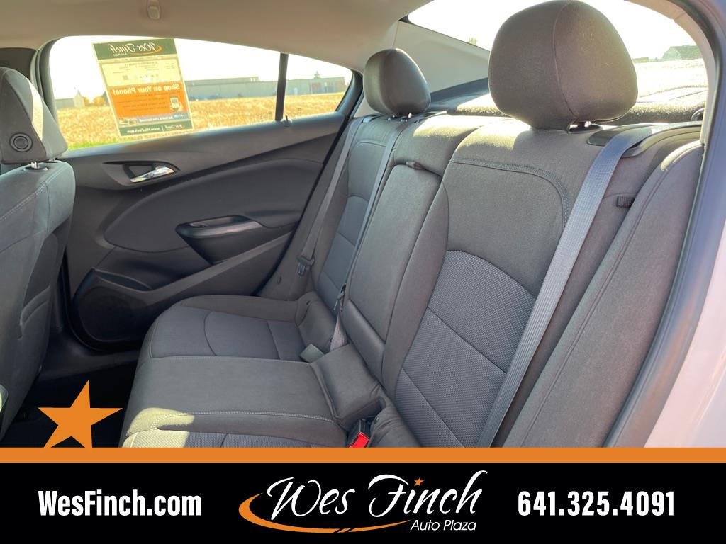 Used 2018 Chevrolet Cruze LT Car