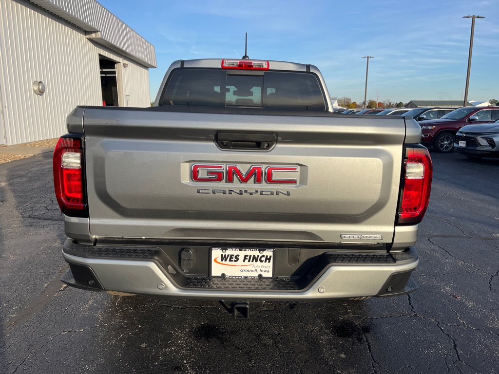 2024 GMC Canyon