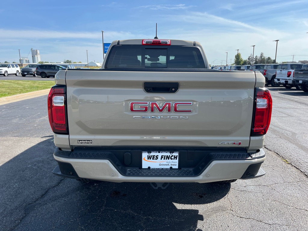 2024 GMC Canyon