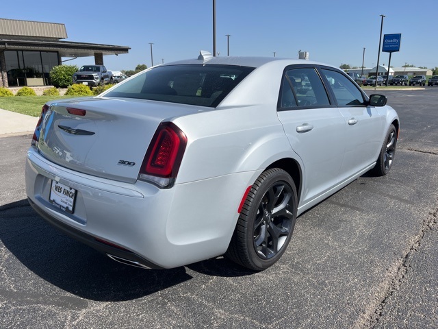 2023 Chrysler 300