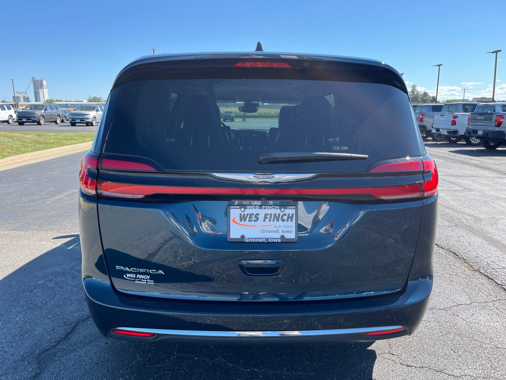 2022 Chrysler Pacifica