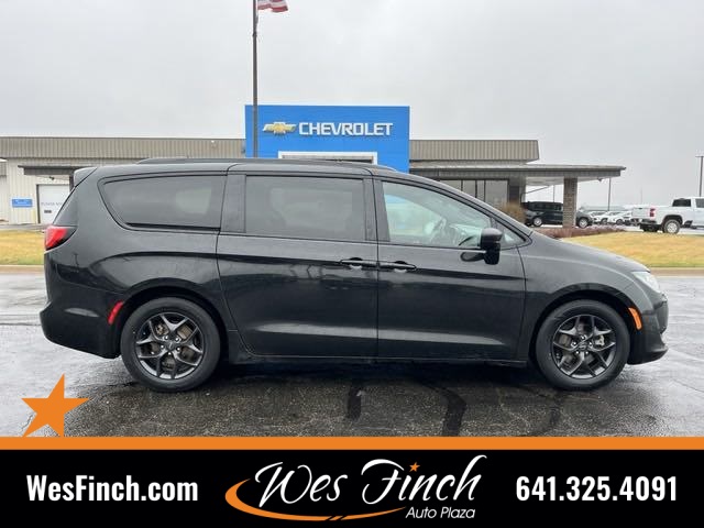 Used 2018 Chrysler Pacifica Touring L Van