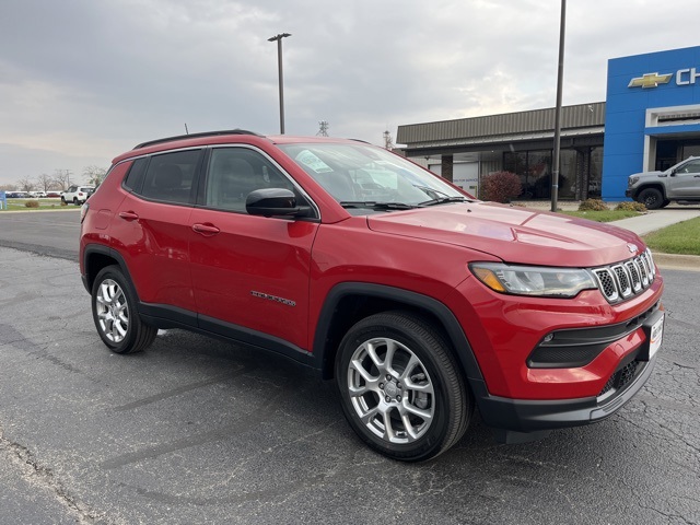 New 2023 Jeep Compass Latitude Lux Crossover