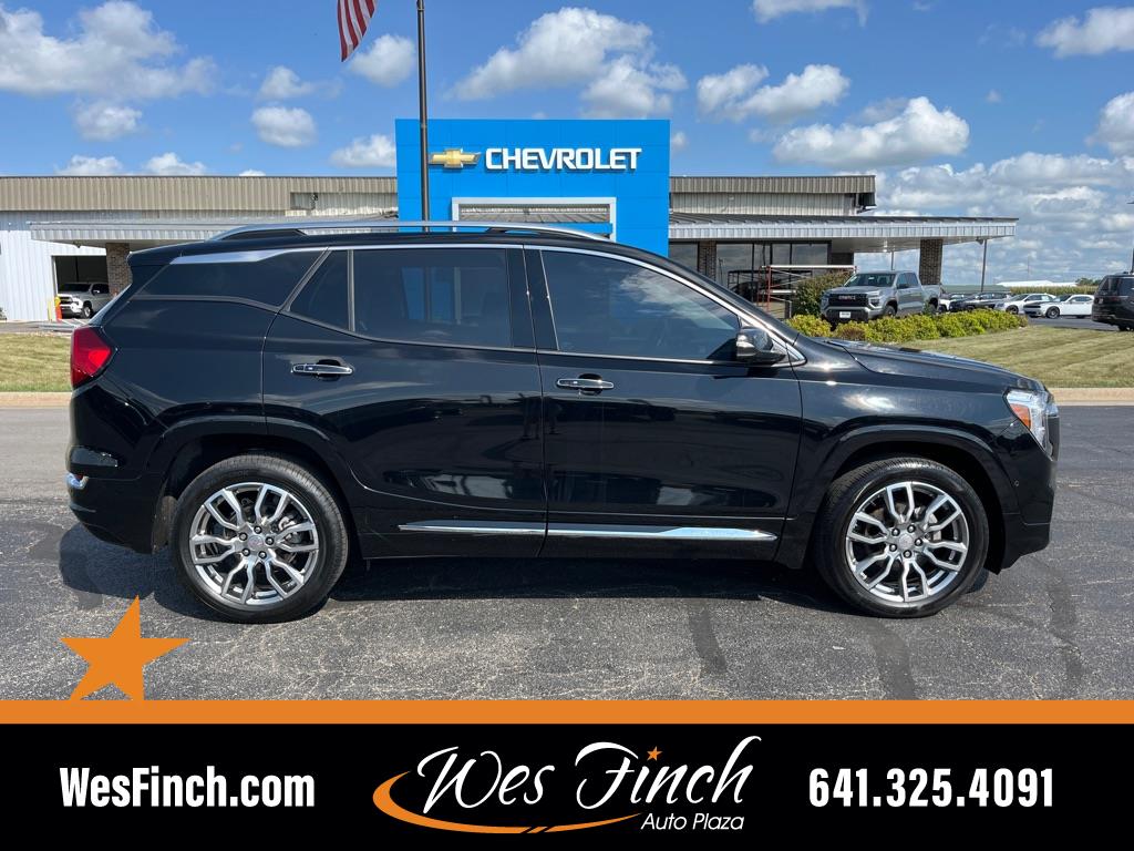 Used 2022 GMC Terrain Denali with VIN 3GKALXEV7NL215351 for sale in Grinnell, IA