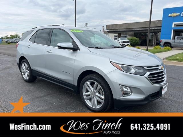 Used 2019 Chevrolet Equinox Premier with VIN 3GNAXYEX1KS557622 for sale in Grinnell, IA